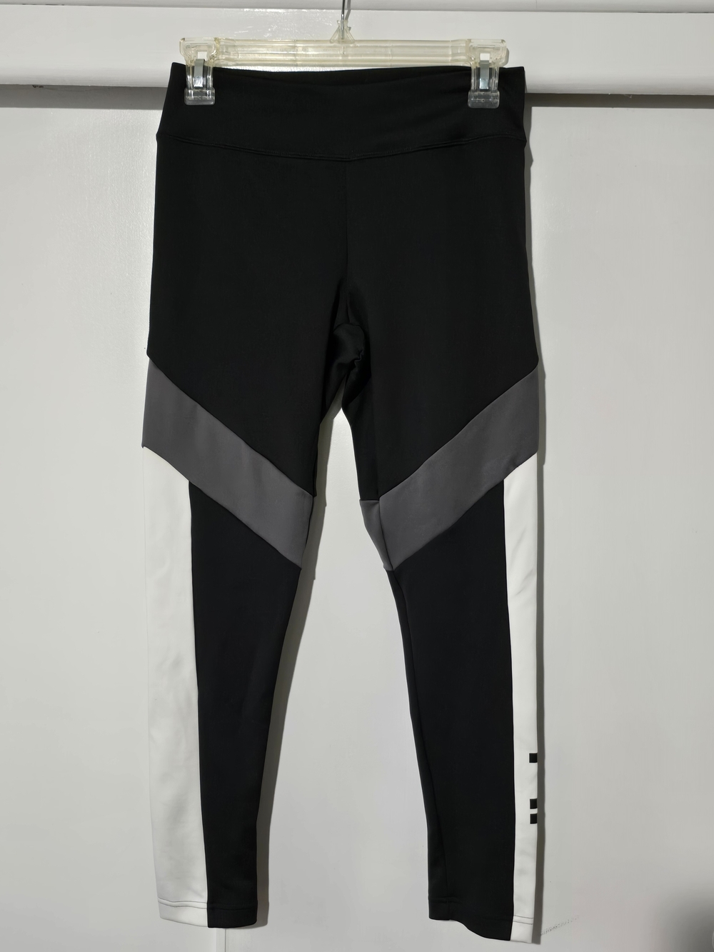 Womens Black & Gray Colorblock Athletic Leggings